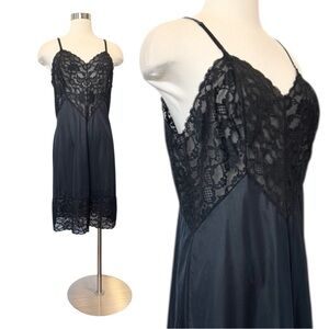 Vintage Vanity Fair Silky Nylon Black Lace 1960s Full Slip Dress 38 Large